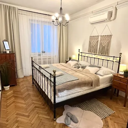 Audrey Hepburn Cathedral View Location Air Conditioned Appartement *