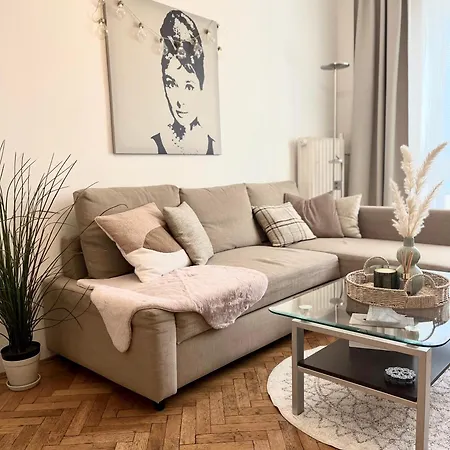 Audrey Hepburn Apartment Cathedral View Top Location Air Conditioned Apartment Bratislava