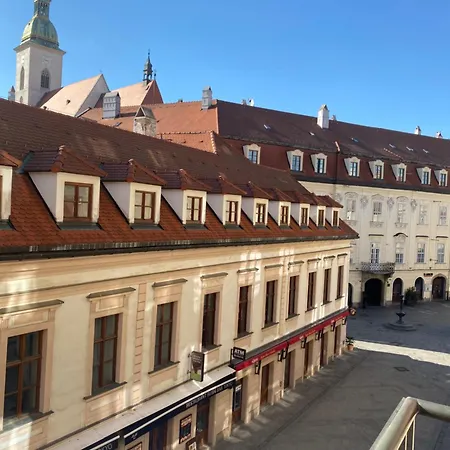 Audrey Hepburn Apartment Cathedral View Top Location Air Conditioned Apartment
