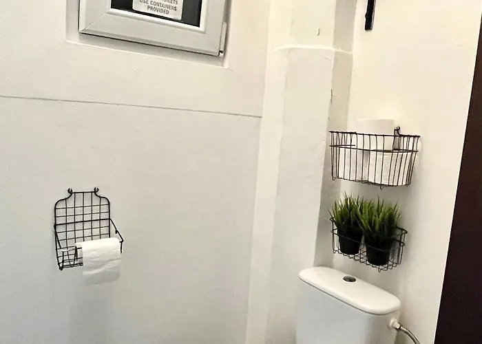 Audrey Hepburn Cathedral View Location Air Conditioned Appartement